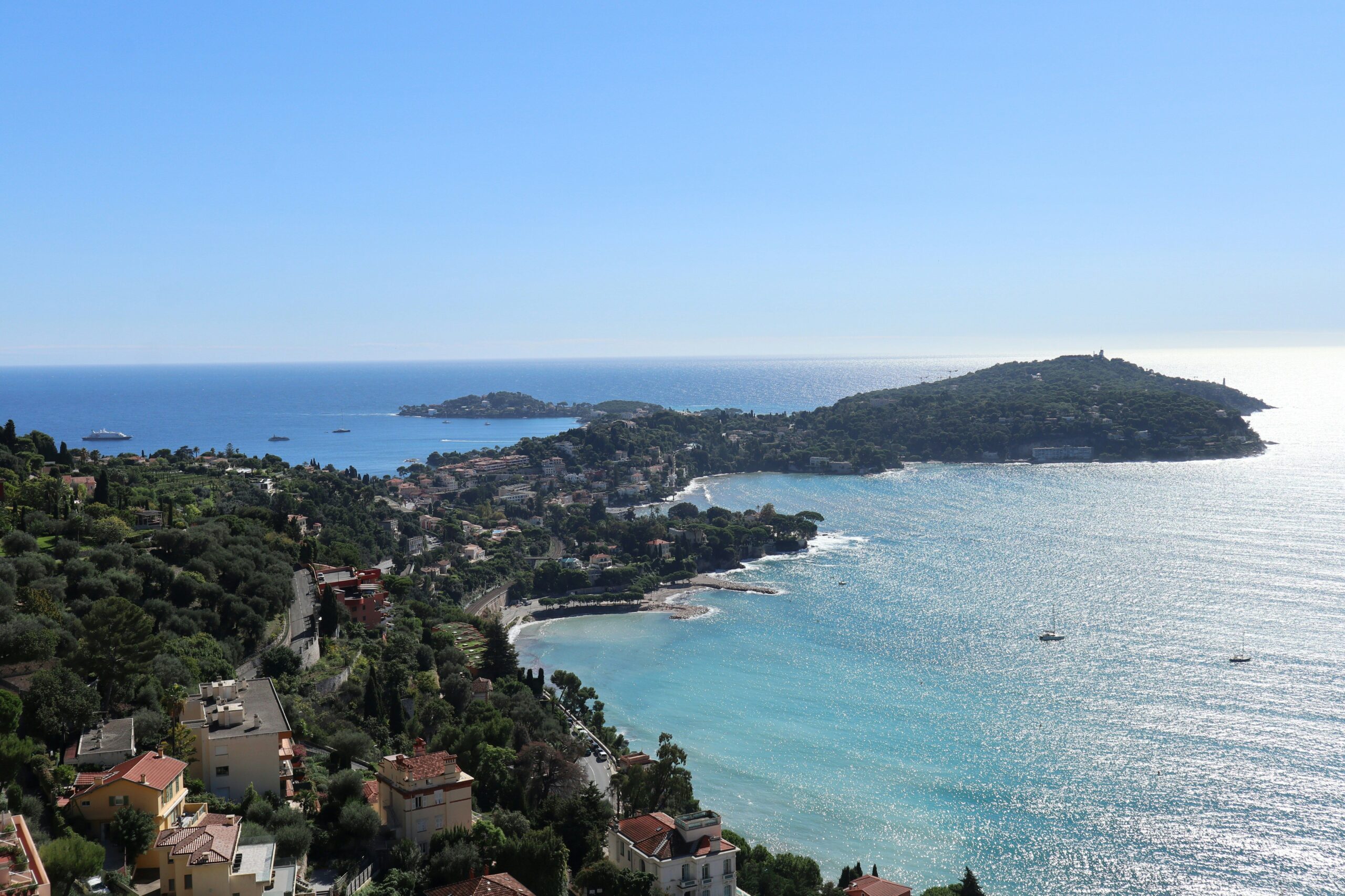 Avocate droit de l'urbanisme Marseille - Construire en bord de mer : ce que dit réellement le droit de l’urbanisme sur les constructions en zone littorale